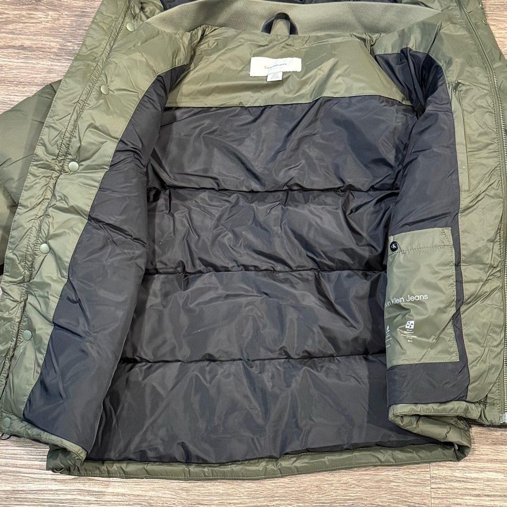 Calvin Klein Puffer Jacket sz SM - Picture 10 of 10